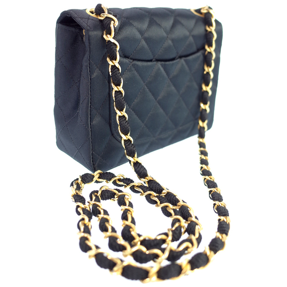 Chanel Mini Matelasse Chain Shoulder Bag - Picture 2 of 9